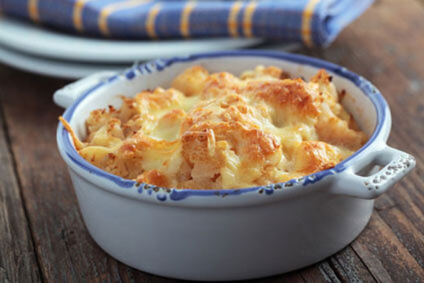 Cauliflower with Cheese Sauce to Replace Carbs
