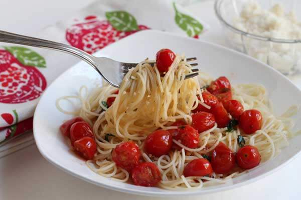 Garden Fresh Tomatoes with Pasta Spaghetti