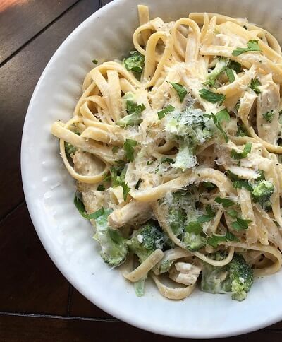 Family Favorite Creamy Chicken and Broccoli Alfredo