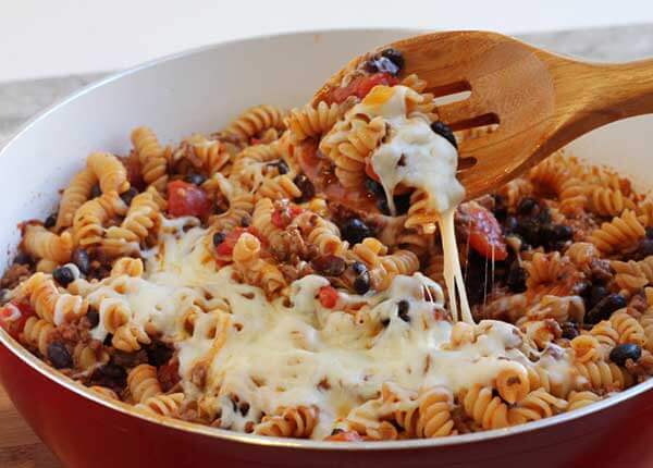 Easy One Skillet Enchilada Pasta