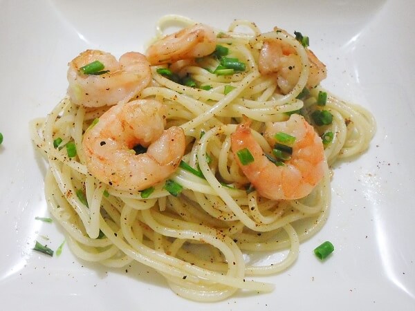Spaghetti with Shrimp and Garlic Butter