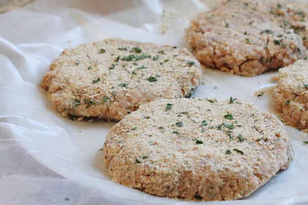 4 salmon patties on a plate