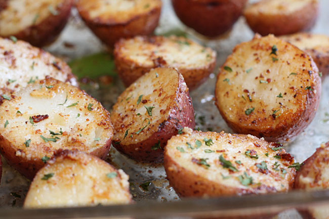 easy parmesan crusted potatoes
