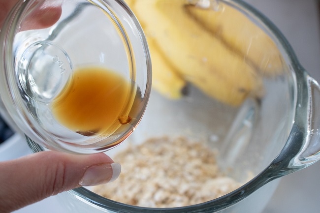 sheet pan pancakes with banana 