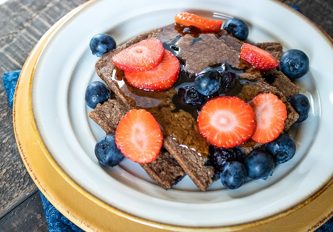 sheet pan pancakes with blueberries