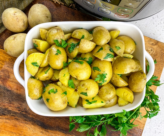 Instant Pot Butter Parsley Potatoes in bowl