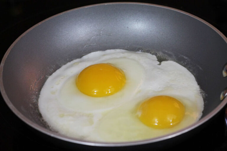 How to Make Dippy Eggs for Breakfast