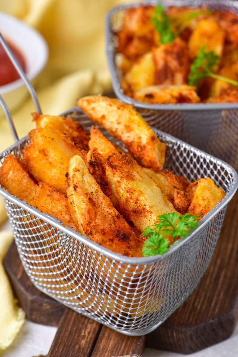Delicious Recipe for Crispy Air Fryer Potato Wedges