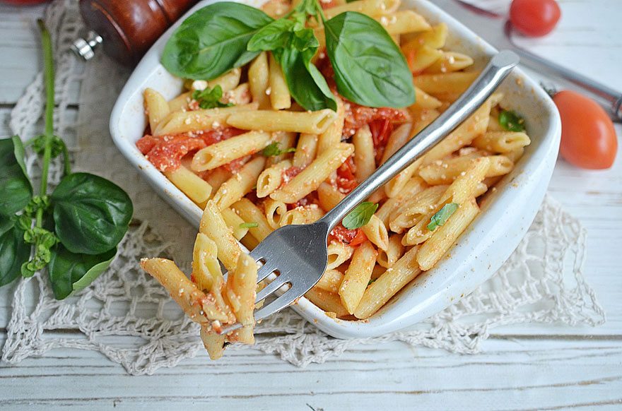 Baked Tiktok Feta & Tomato Pasta 