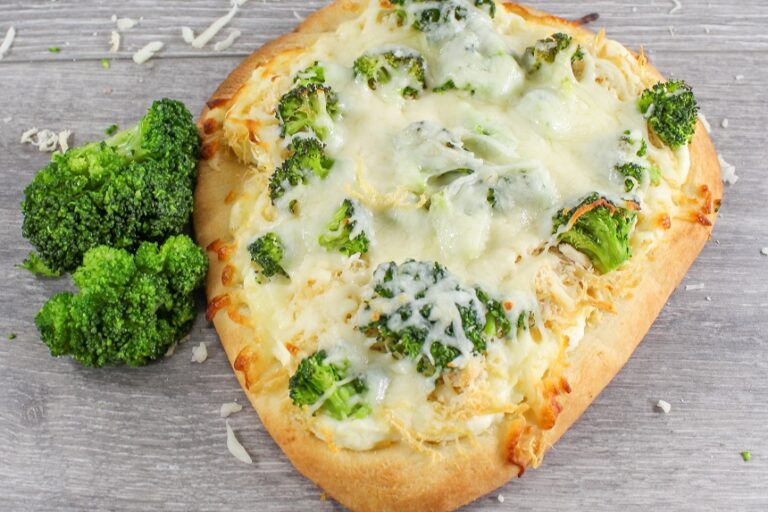 The Best Chicken Alfredo Flatbread with Broccoli