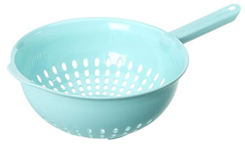 plastic colander 